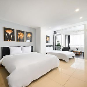 Family King Suite